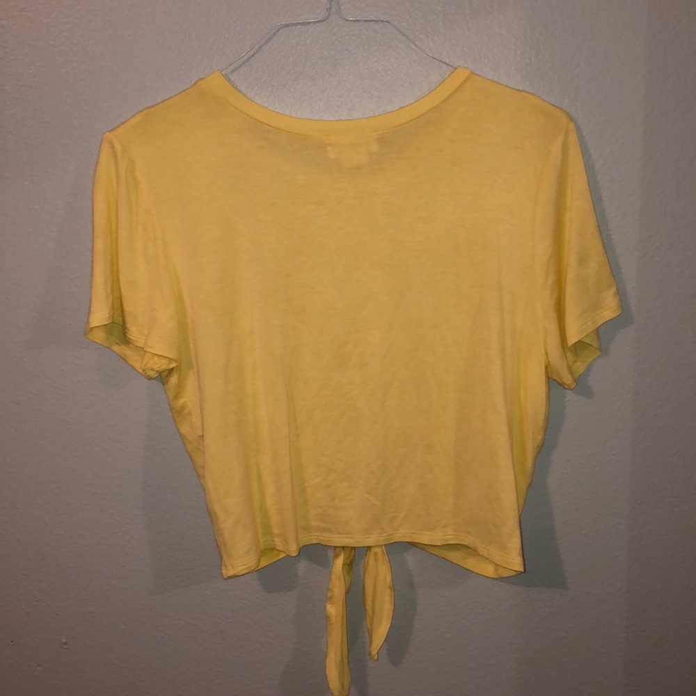 Yellow tee - Picture 2 of 2